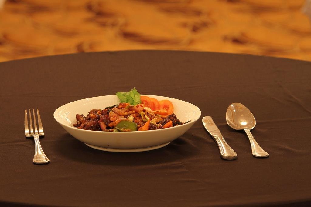 Фото Sanoreech Hotel