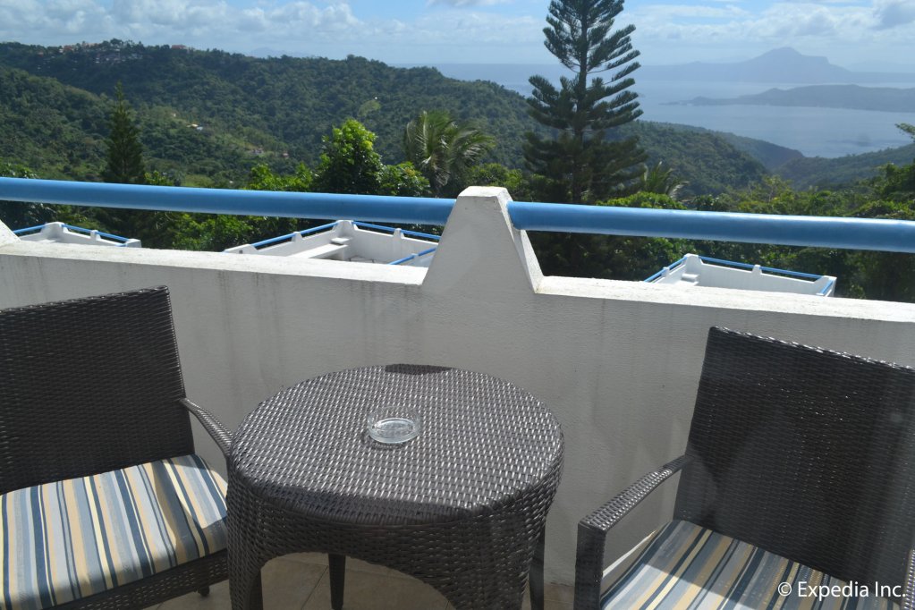 Фото Estancia Resort Hotel