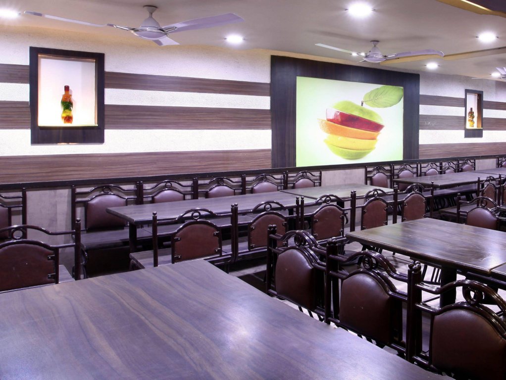 Фото Hotel Maharana Inn Chembur