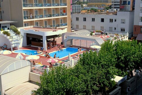 Гостиница Hotel Maria del Mar в Льорет-де-Маре