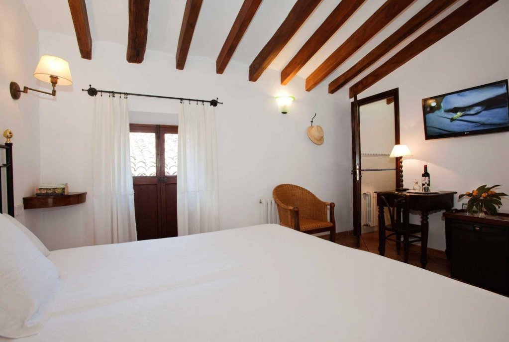Фото Hotel S'Ardeviu