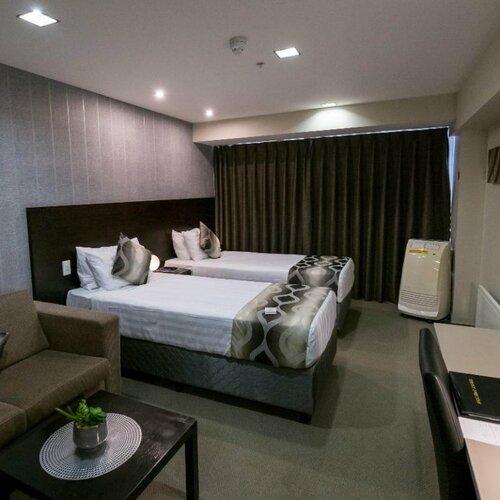 Внешний вид отеля Auckland City Hotel в Уэйтематā, фото 2