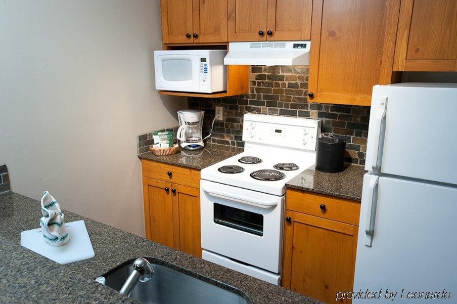 Фото Tantalus Resort Lodge