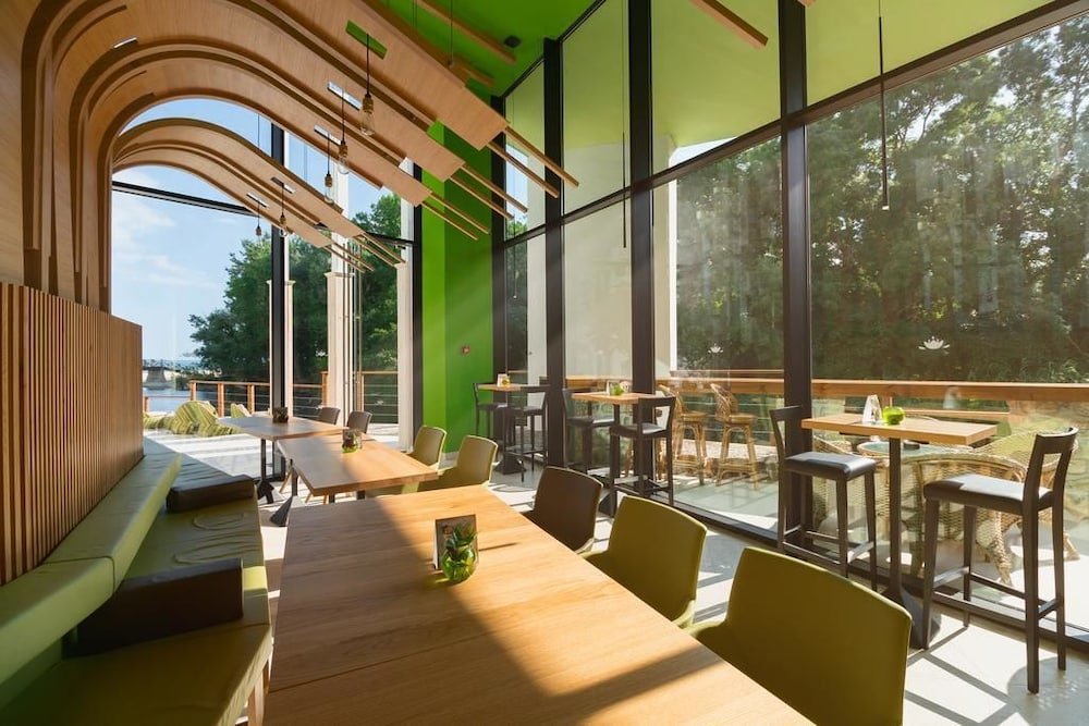 Фото Hotel Oasis