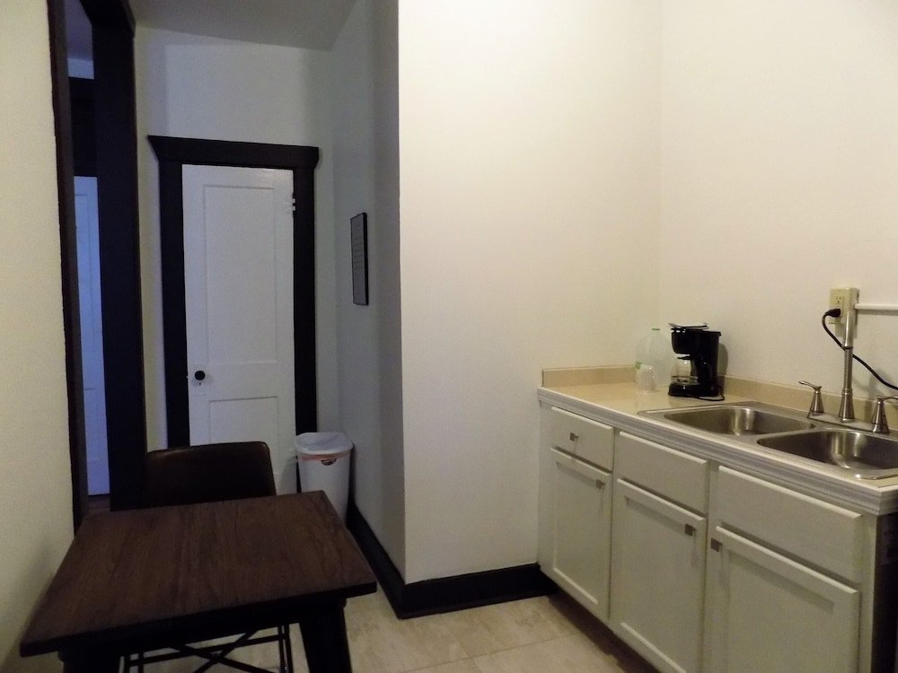 Фото The Landmark Inn