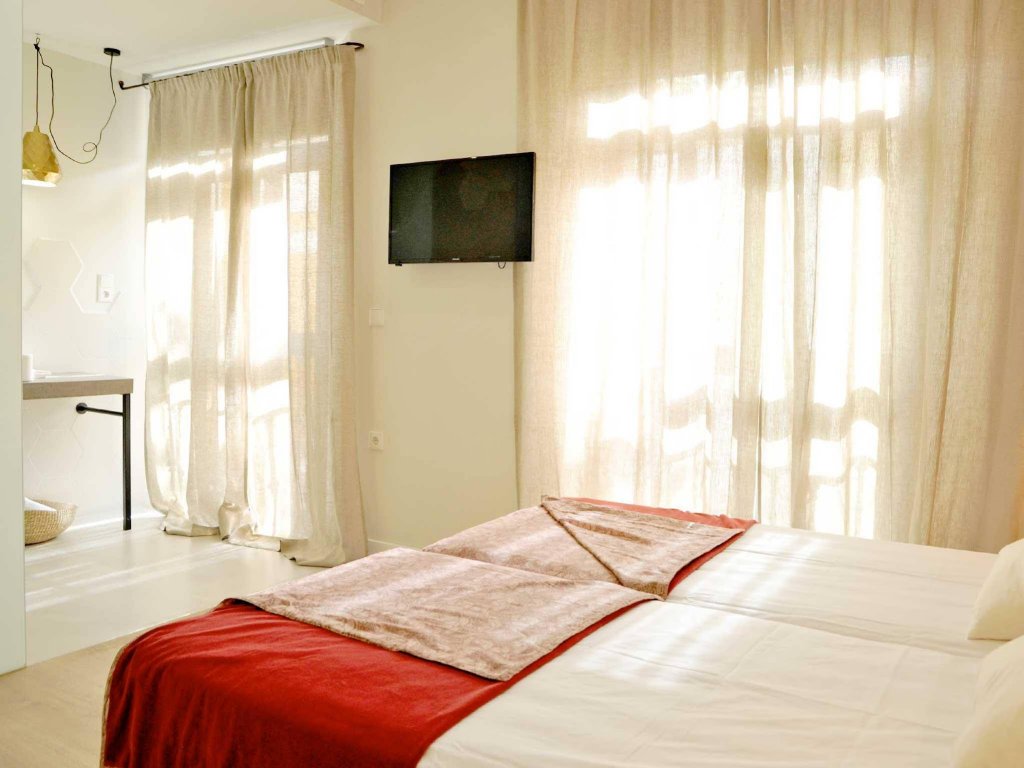 Фото The Corner House