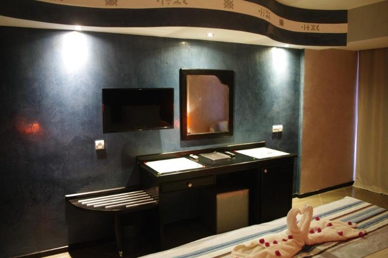 Фото Anezi Tower Hotel