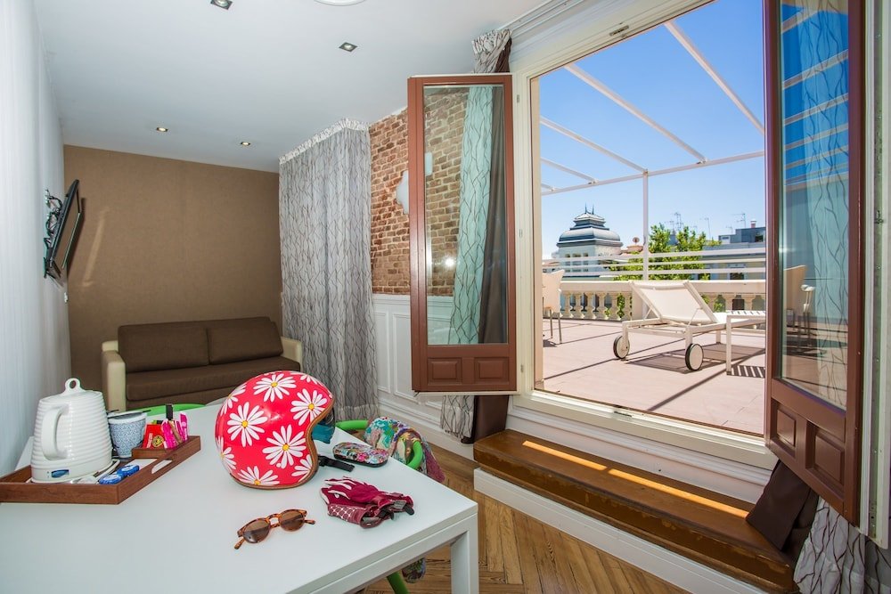 Фото Petit Palace Lealtad Plaza