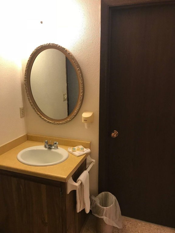 Фото McGoverns Hotel and Suites