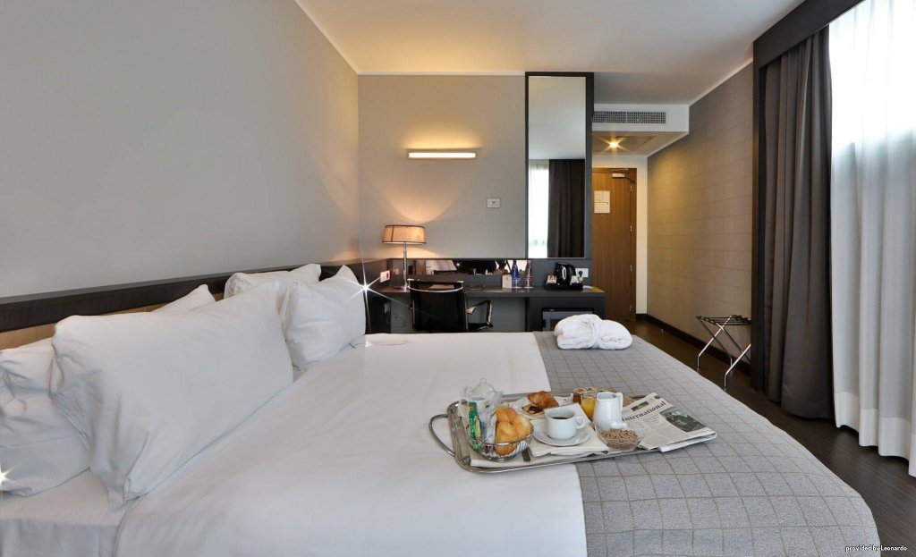 Фото Best Western Premier Chc Airport