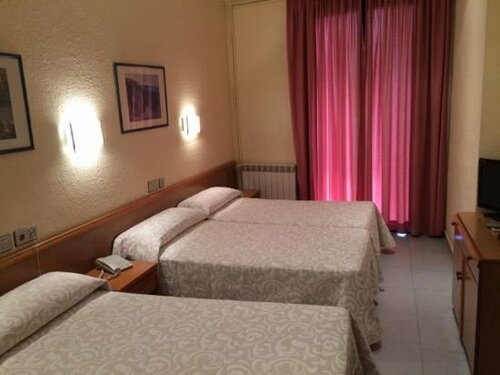 Гостиница Hostal Iznajar Barcelona в Барселоне
