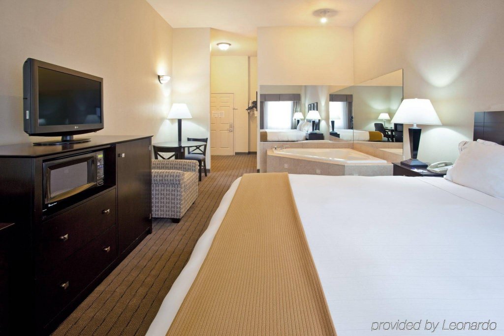 Фото Holiday Inn Express & Suites Rancho Mirage, an Ihg Hotel