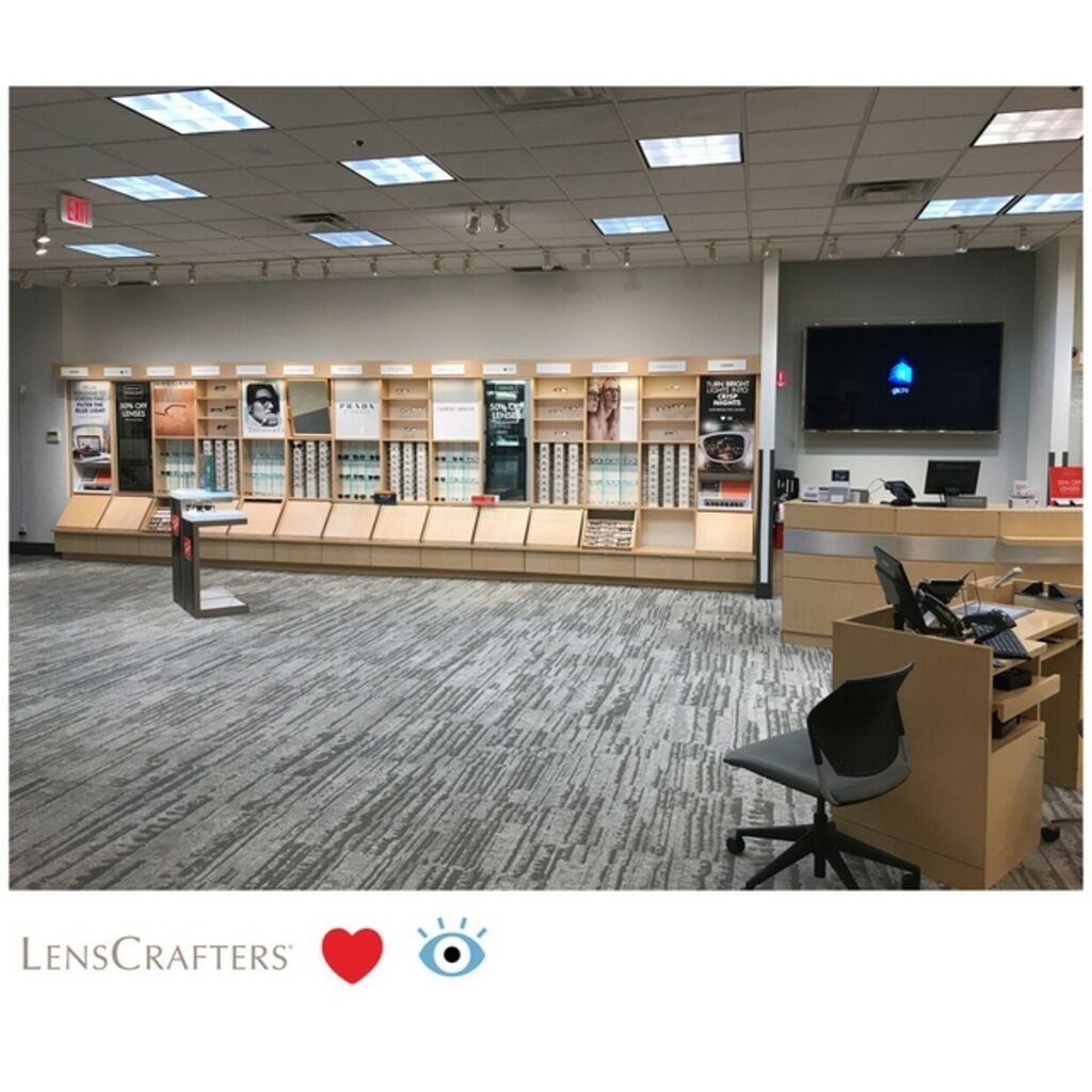 Clothing store LensCrafters, State of New Jersey, photo