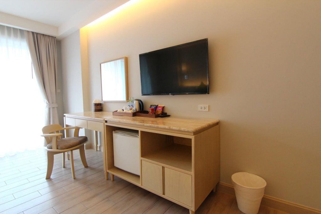 Фото Hisea Huahin Hotel