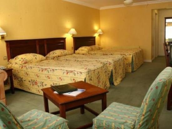 Фото Londonderry Arms Hotel