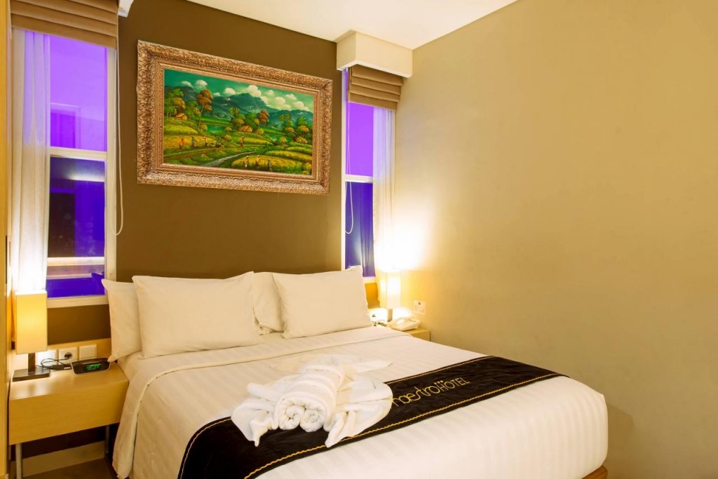 Фото Maestro Hotel Kota Baru