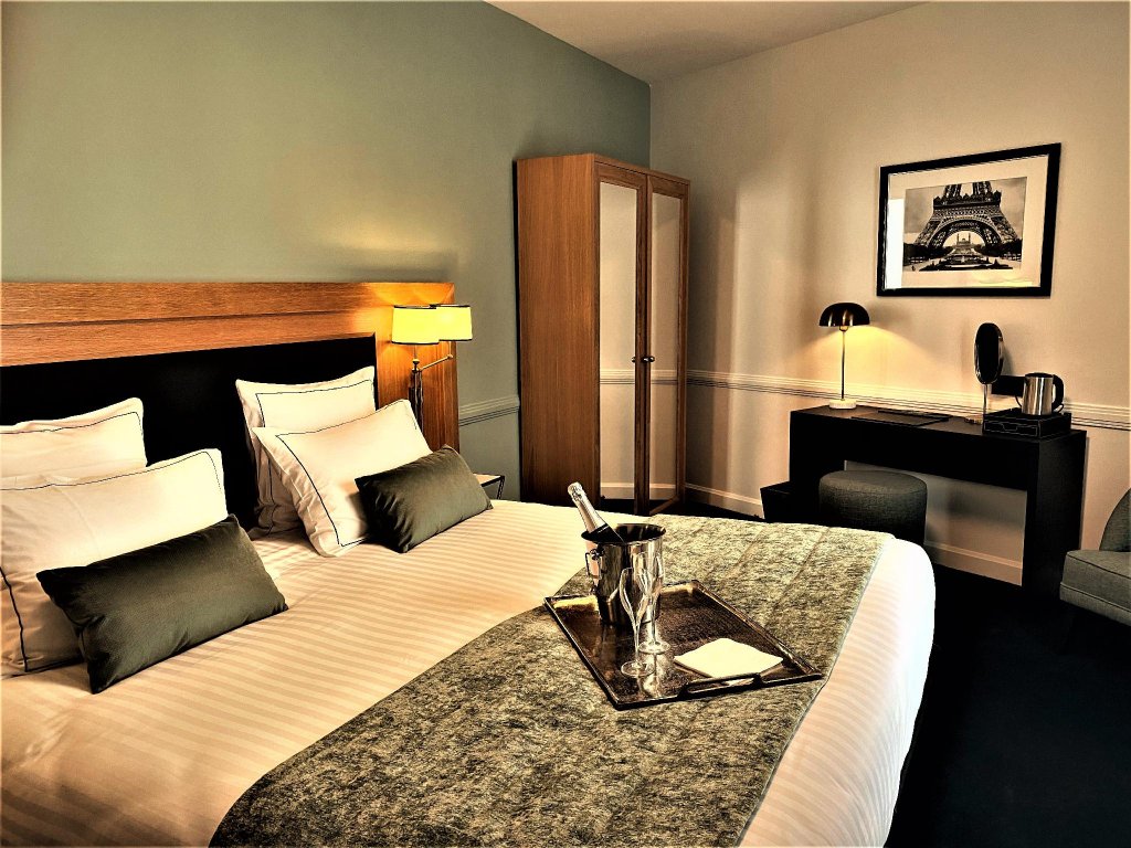 Фото Hôtel Le Cercle Tour Eiffel