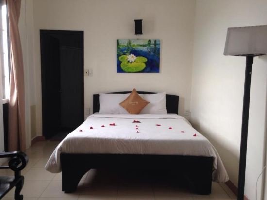 Фото Ruby Bistro Hotel