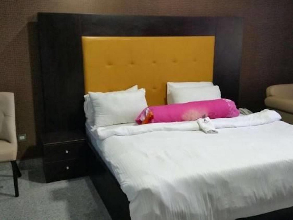 Фото Paris Suites