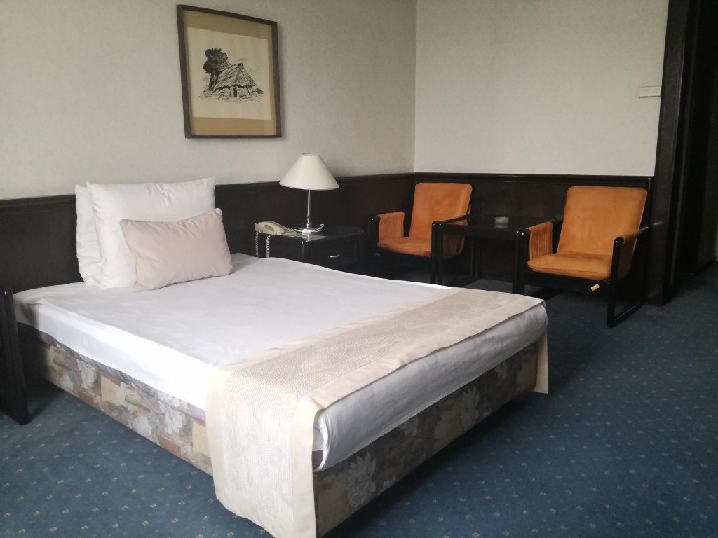 Фото Hotel Holiday