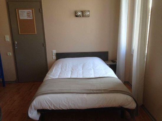 Фото Hôtel Le Rochegude