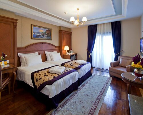 Гостиница GLK Premier Acropol Suites & SPA в Фатихе