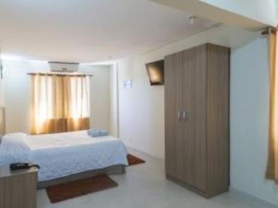 Фото Monte Serrat Hotel