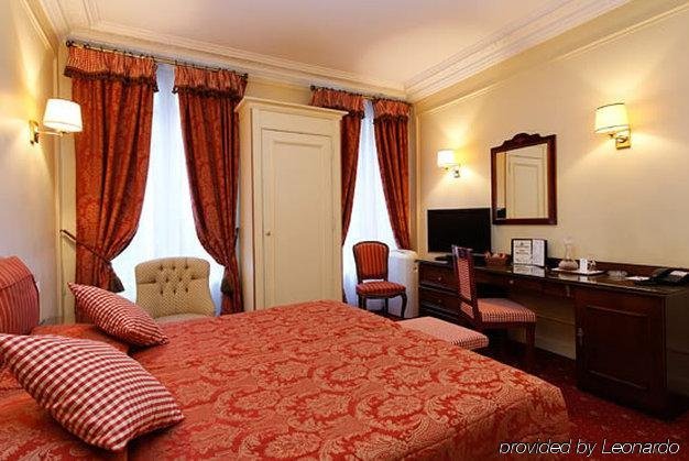 Фото Hôtel Queen Mary