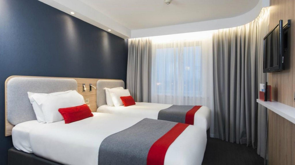 Фото Holiday Inn Express Bodmin - Victoria Junction, an Ihg Hotel