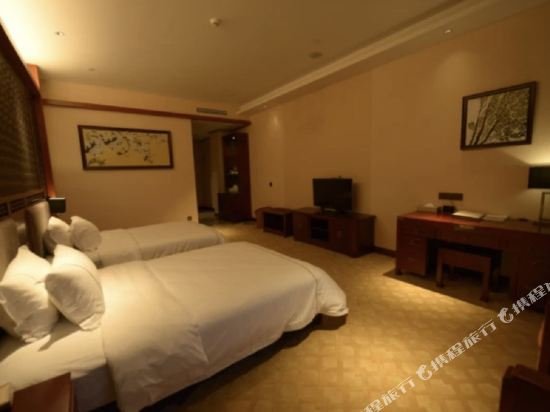 Фото Chongqing Gongzhou Jinke Hotel