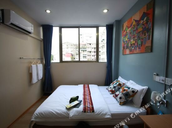 Фото отеля 2