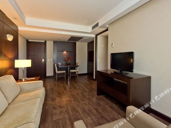 Фото Majestic Palace Hotel