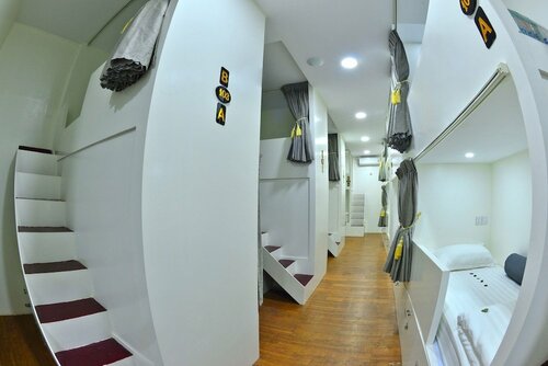 Гостиница Backpacker Hostel - Adults Only в Янгоне