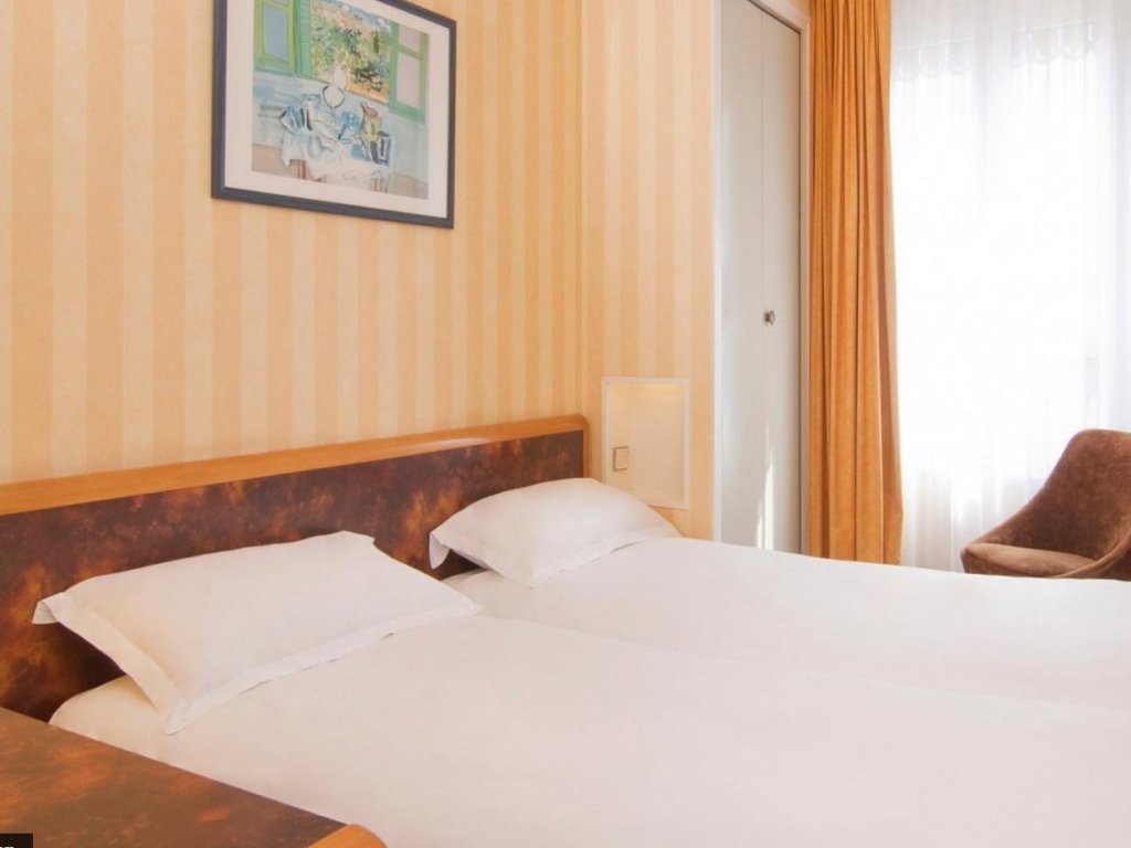 Фото Hotel Moulin Vert