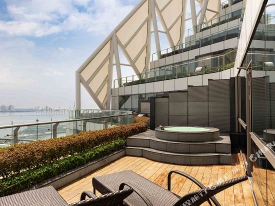 Фото Sheraton Zhanjiang Hotel