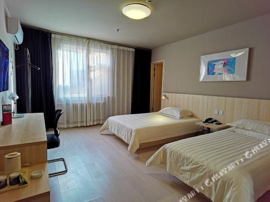 Фото Jinjiang Inn Daming Lake New Scenic Lishan Road, Jinan