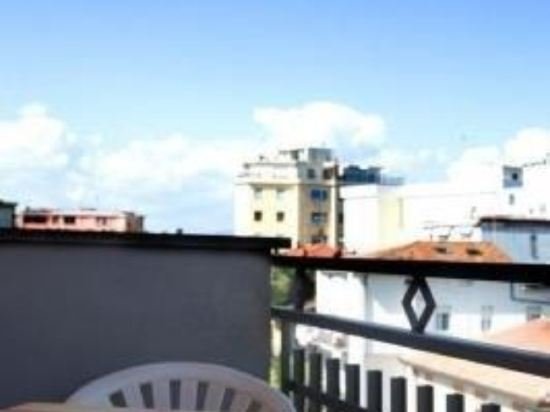 Фото Hotel Junior