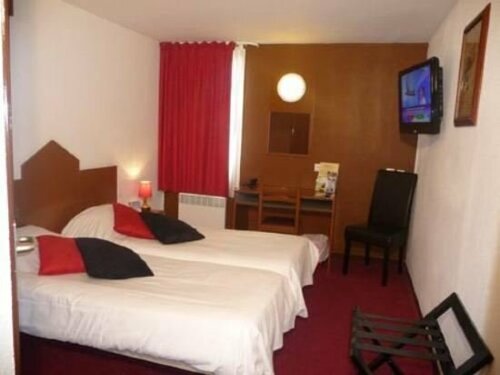 Гостиница Logis Hotel Le Gril в Лон-ле-Сонье