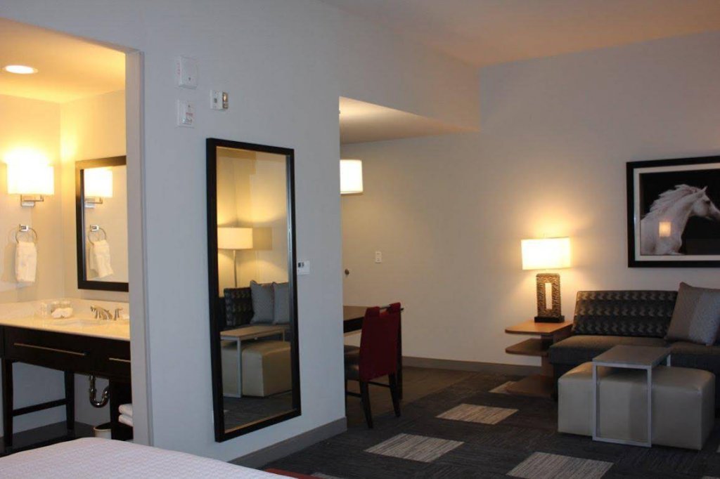 Фото Homewood Suites by Hilton TechRidge Parmer @ I-35