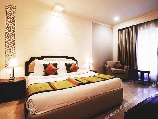 Фото Howard Plaza The Fern