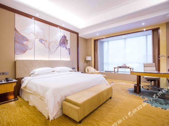 Фото Wuhan Jinguiyuan Intercontinental Hotel
