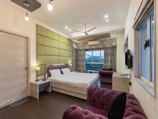 Фото Hotel Rushabh Home