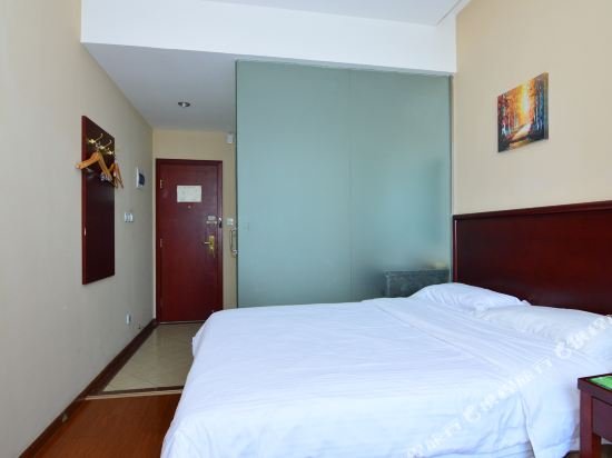 Фото GreenTree Inn Shandong Qingdao Jiaozhou Sanlihe Park Express Hotel