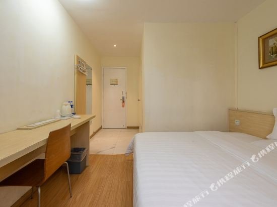 Фото 7 Days Inn Foshan Temple Baihua Squrare Branch