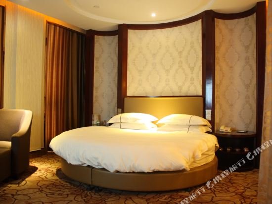 Фото Plaza Hotel Yuyao