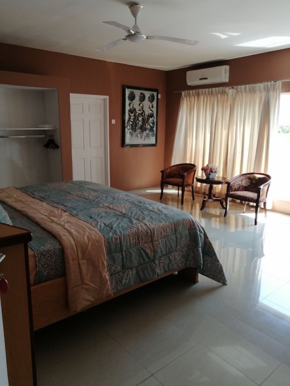 Фото Valleystreams Hotel