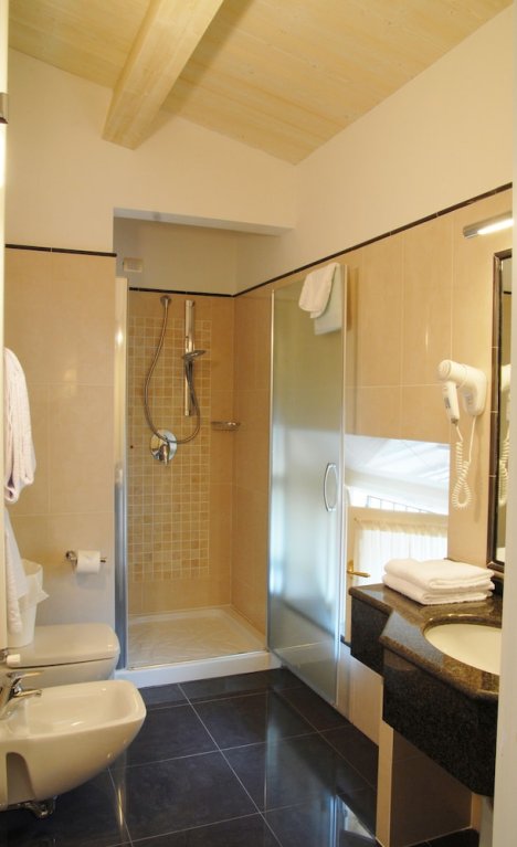 Фото Hotel Embassy