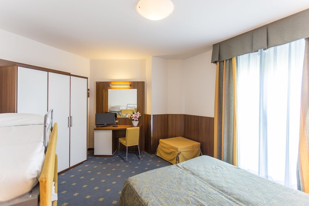 Фото Hotel Touring