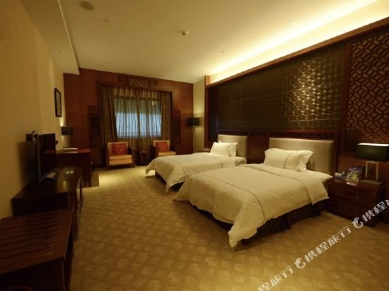 Фото Chongqing Gongzhou Jinke Hotel