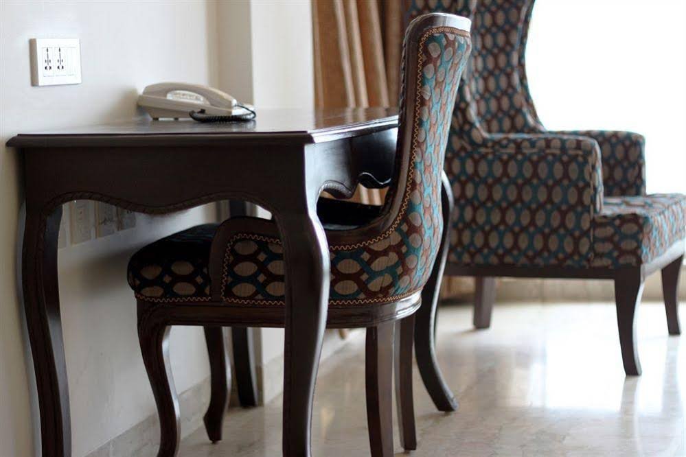 Фото Отель EllBee Ganga View